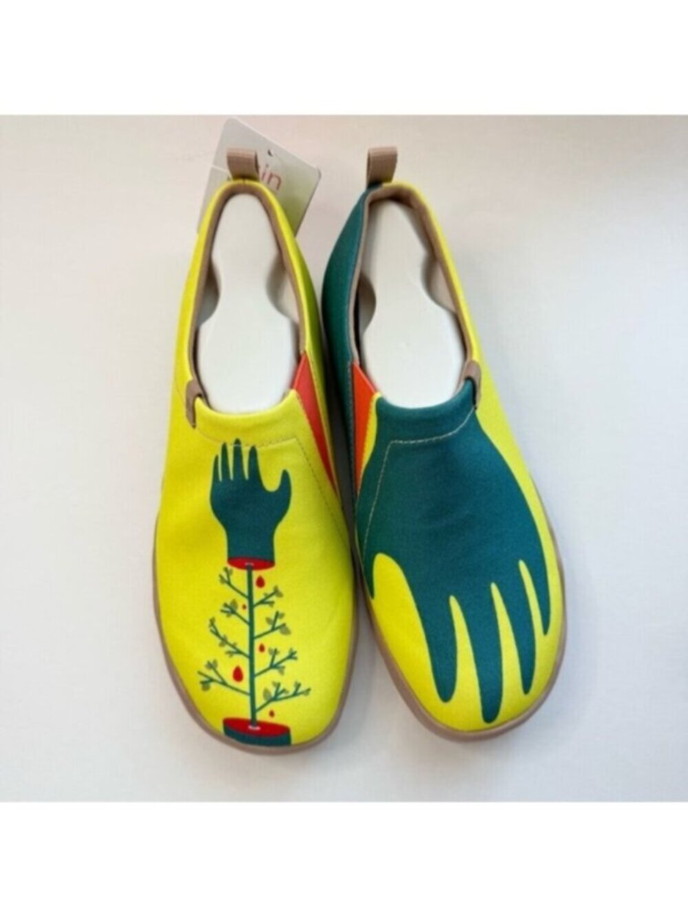 UIN Size 6.5 Womens Slip On Shoes Canvas Comfortable Loafers Hands of Nature